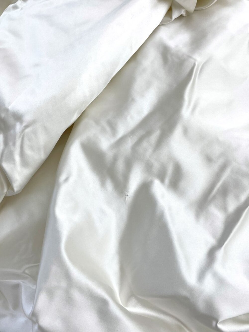 Jim Hjelm Satin Bubble Hem Couture Wedding Gown - Picture 10 of 13